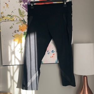 Fabletics Capri | Black LARGE